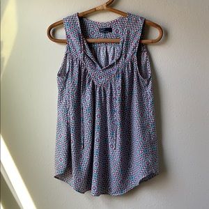 🎈 DONATED 🎈 sleeveless patterned blouse